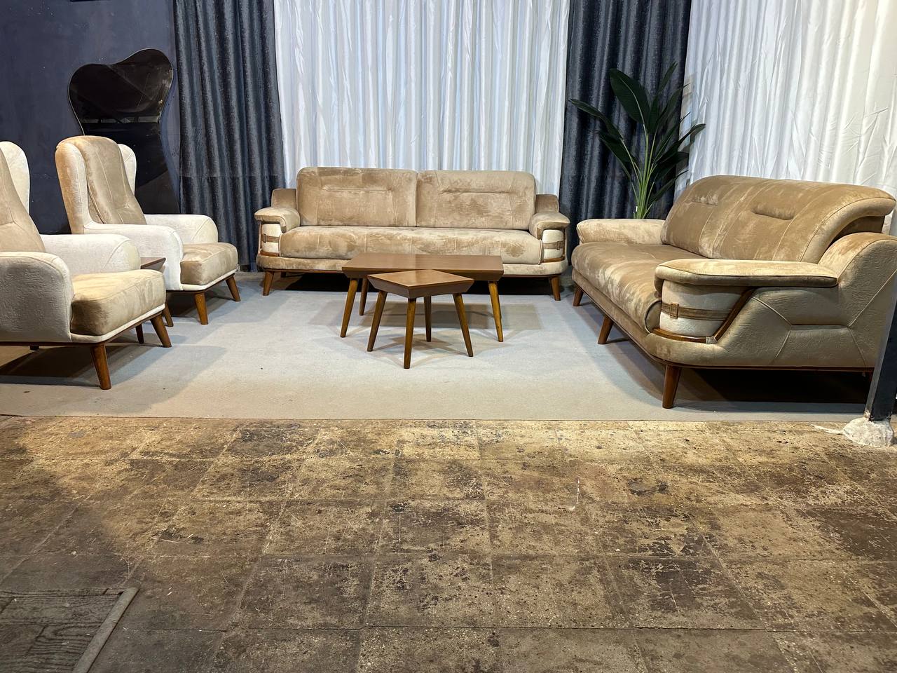 مدل زیبای وست ست ۸ نفره ۳+۳+۱+۱ چوب داخل روسی خشکن رفته نشیمن اسفنج ۳۵ کیلویی  با پارچه خیلی خوب لینا و غیره ۳۶ ماه کارت گارانتی پایه ها چوب دوتا کاناپه مکانیزم قیمت ۵۴/۹۰۰/۰۰۰