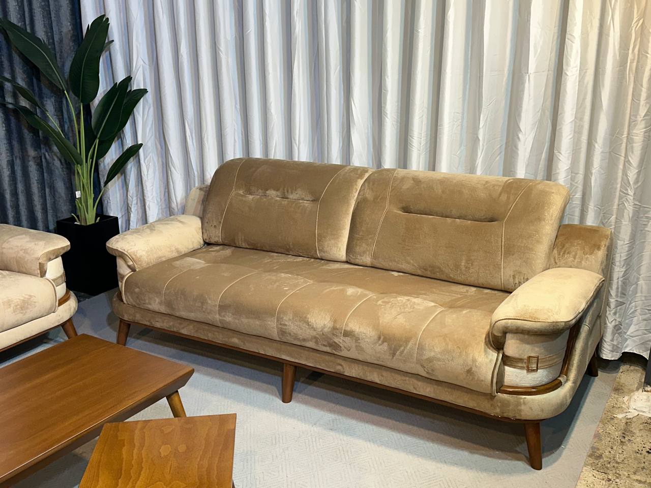 مدل زیبای وست ست ۸ نفره ۳+۳+۱+۱ چوب داخل روسی خشکن رفته نشیمن اسفنج ۳۵ کیلویی  با پارچه خیلی خوب لینا و غیره ۳۶ ماه کارت گارانتی پایه ها چوب دوتا کاناپه مکانیزم قیمت ۵۴/۹۰۰/۰۰۰